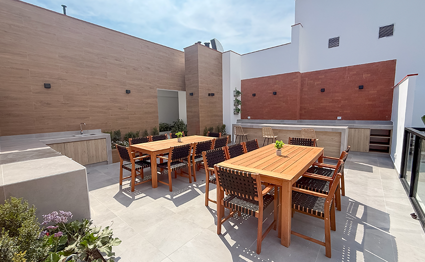 Terraza con zona de parrillas